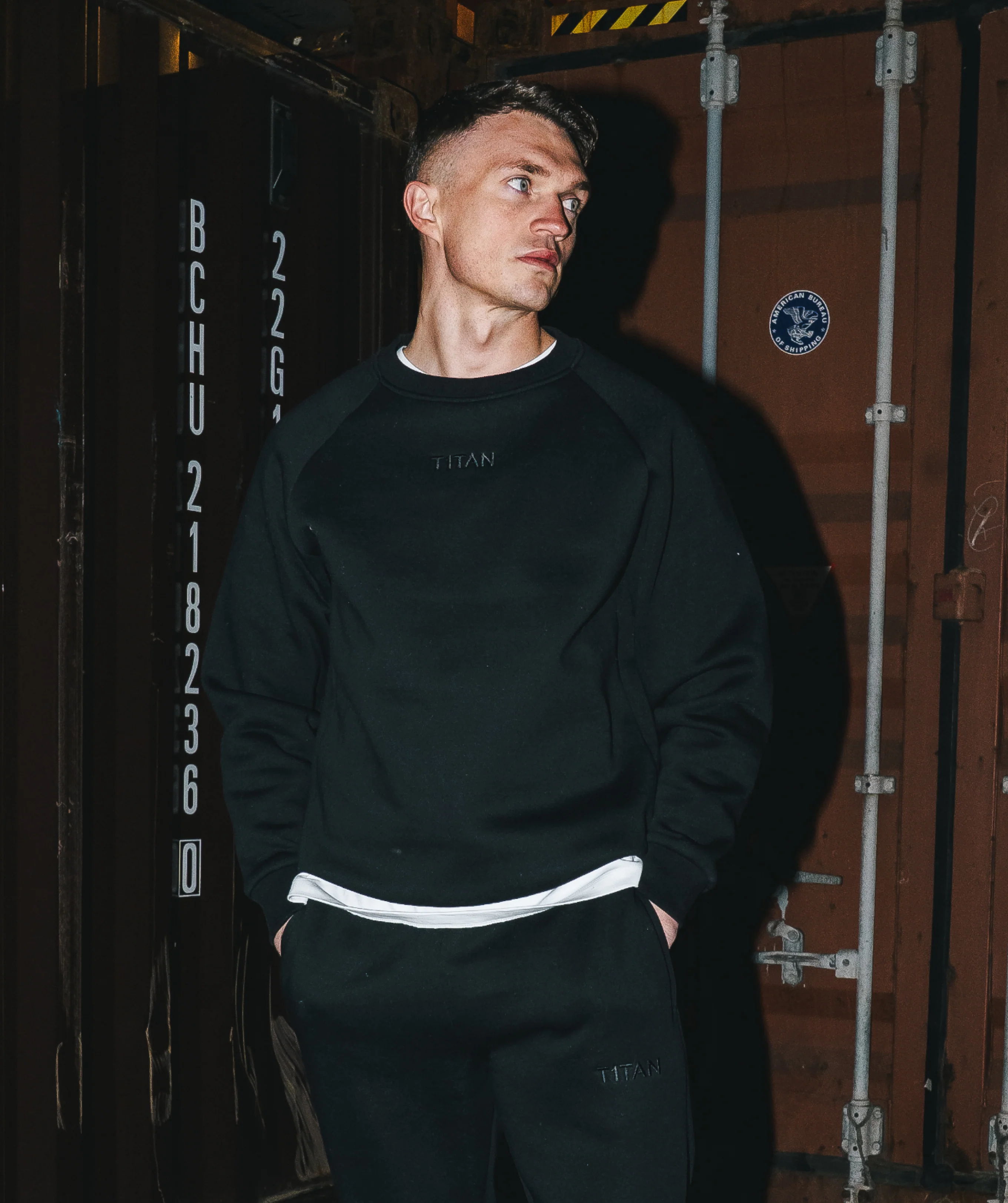 Athleisure Sweatshirt - Schwarz - Image 4