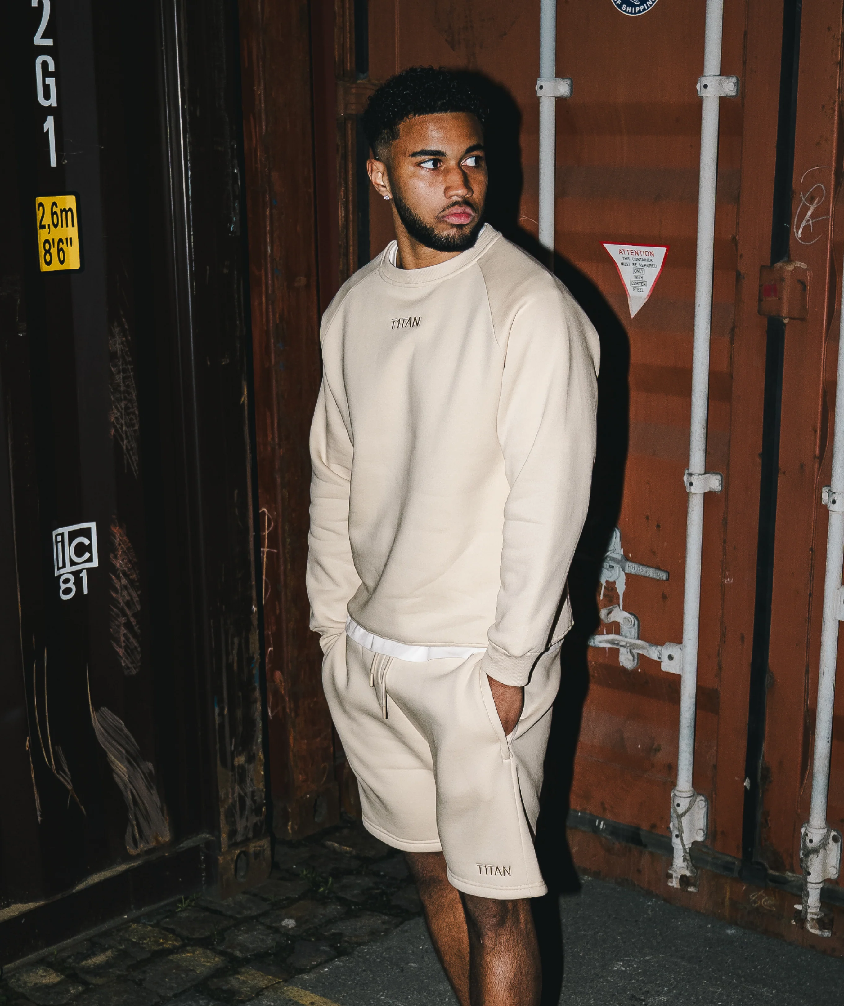 Athleisure Sweatshirt - Creme - Image 4