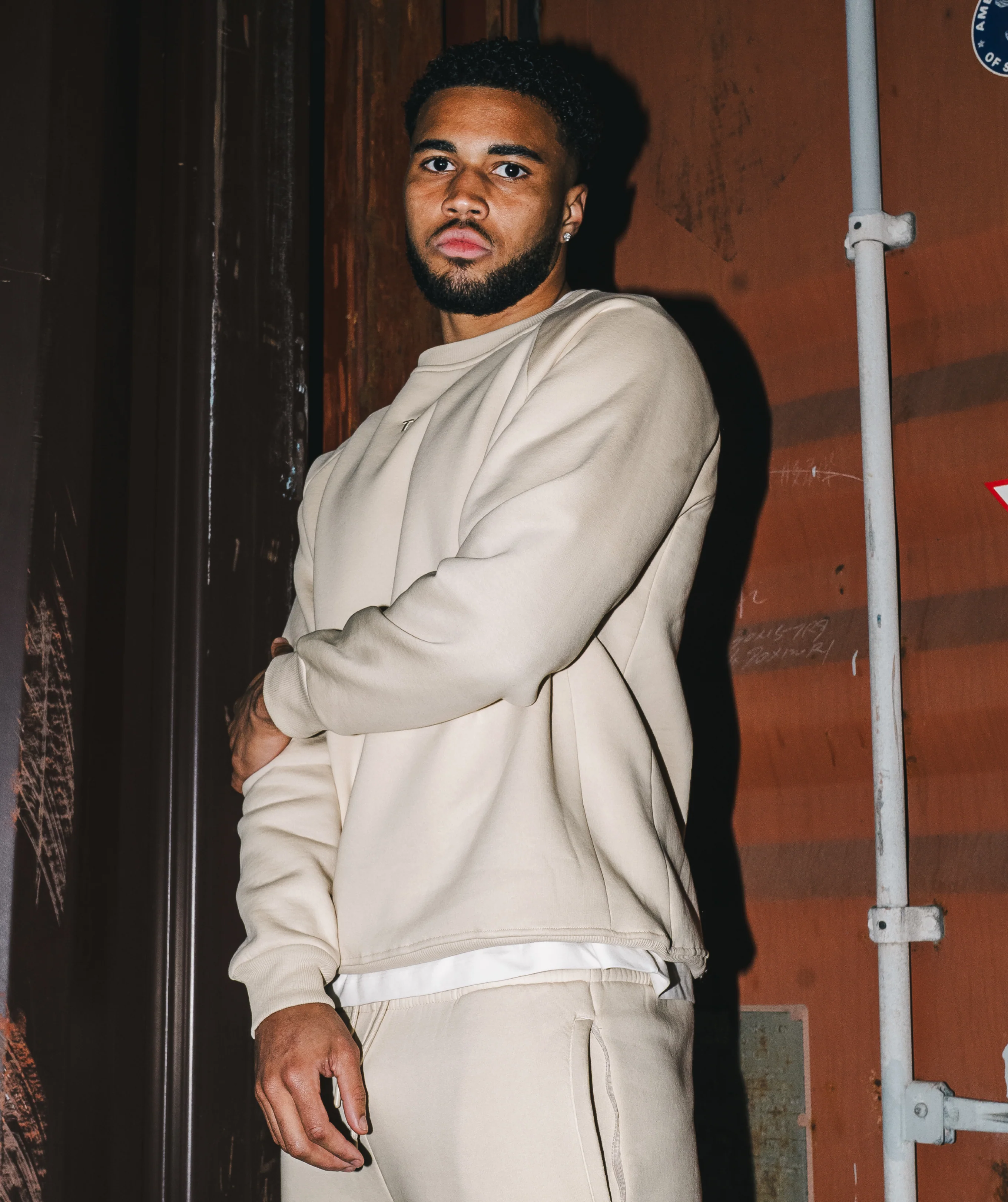 Athleisure Sweatshirt - Creme - Image 5